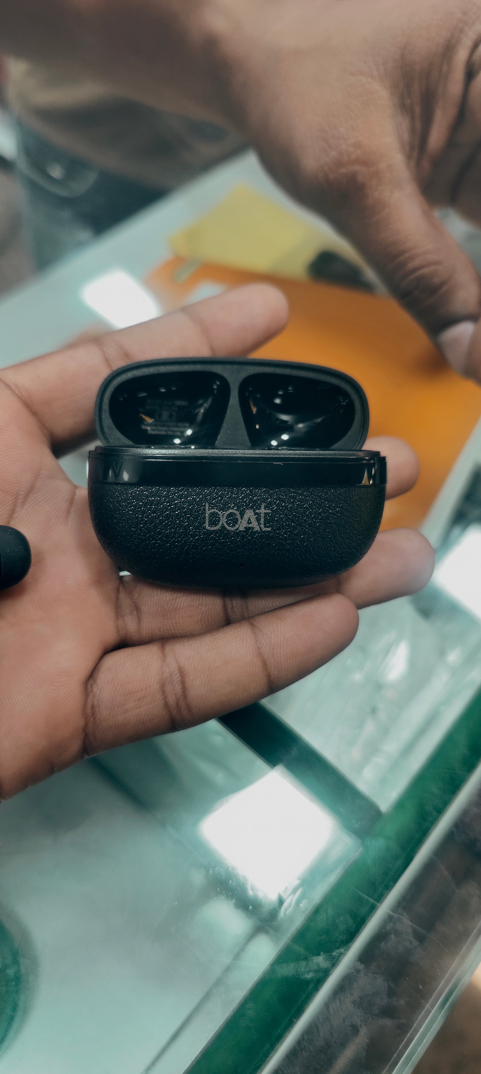 Boat Airpods Lather Volume Control - Image 3